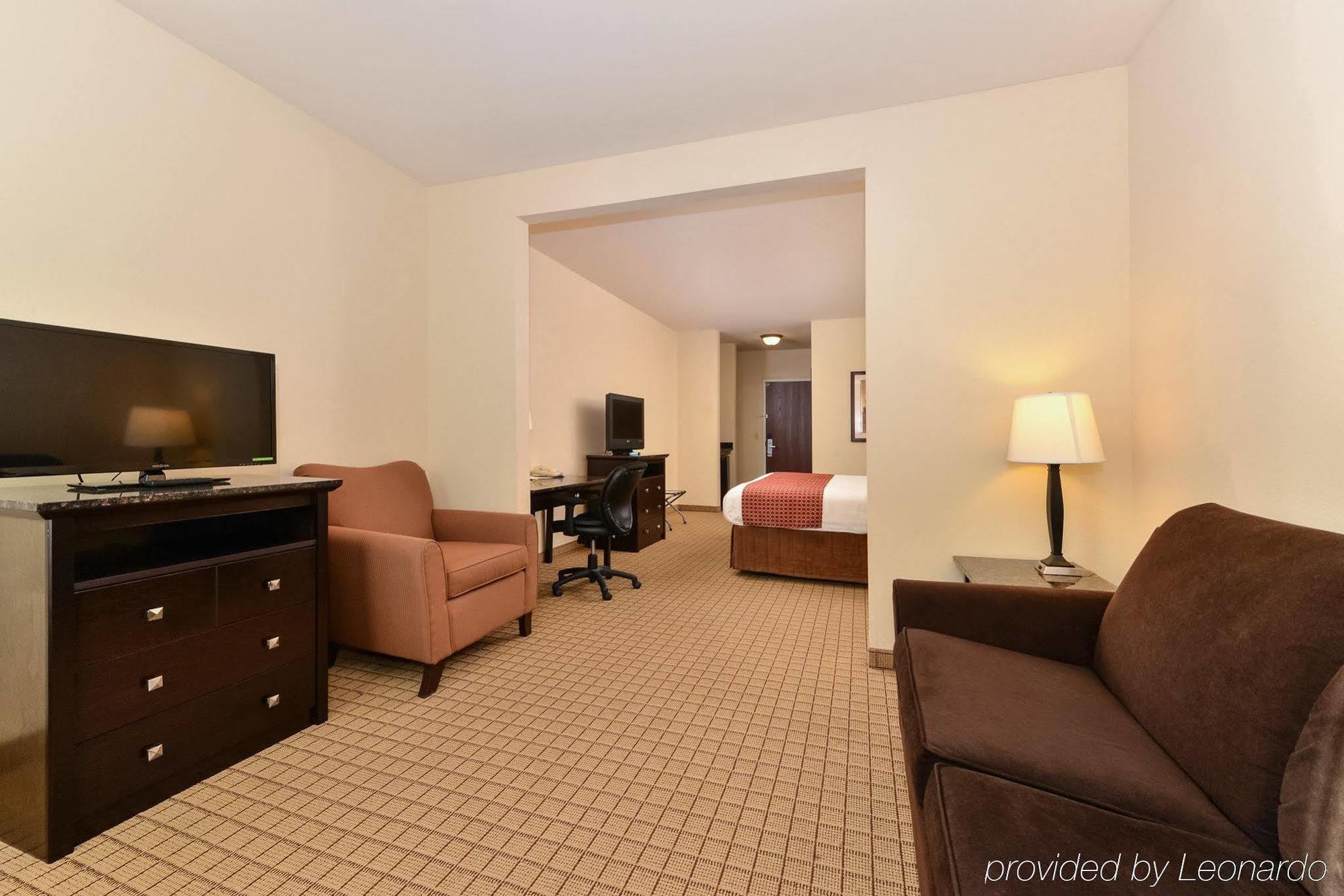 נורמן Express Inn & Suites מראה חיצוני תמונה